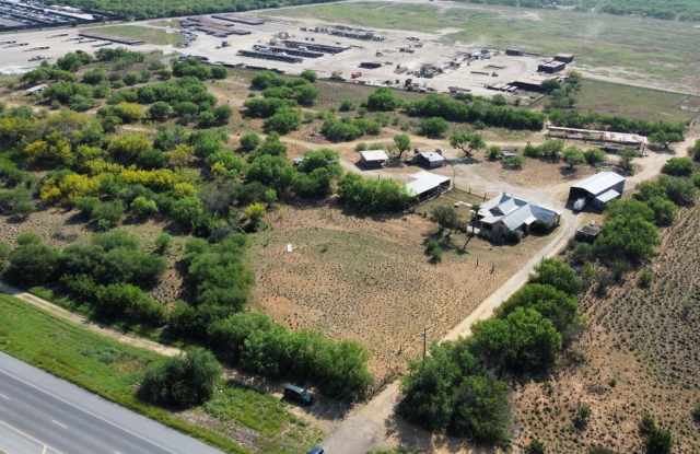 6948 U.S. Hwy 83