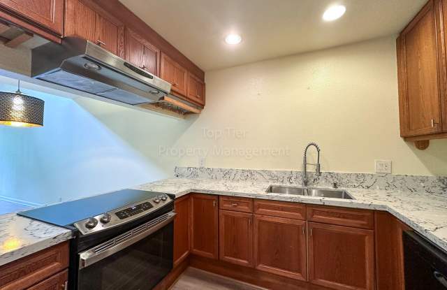 Beautiful 2 bedroom 2 bathroom top unit condo in Pleasant Hill available now for Lease! - 300 Suntree Lane, Pleasant Hill, CA 94523