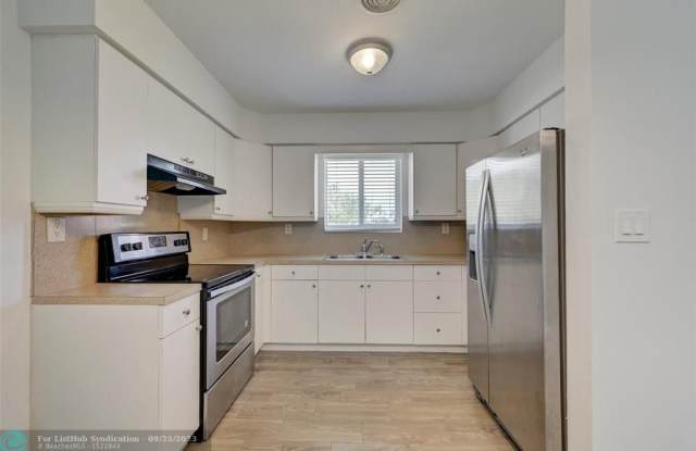 170 NE 35th St - 170 Northeast 35th Street, Pompano Beach, FL 33064