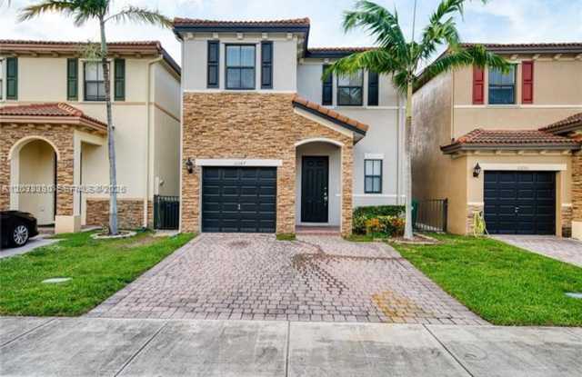 11287 SW 239th St, Homestead, FL 33032