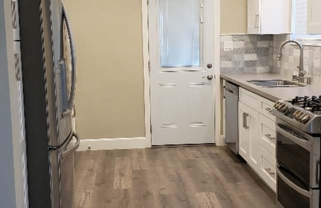 Photo of 4468 Murietta Avenue