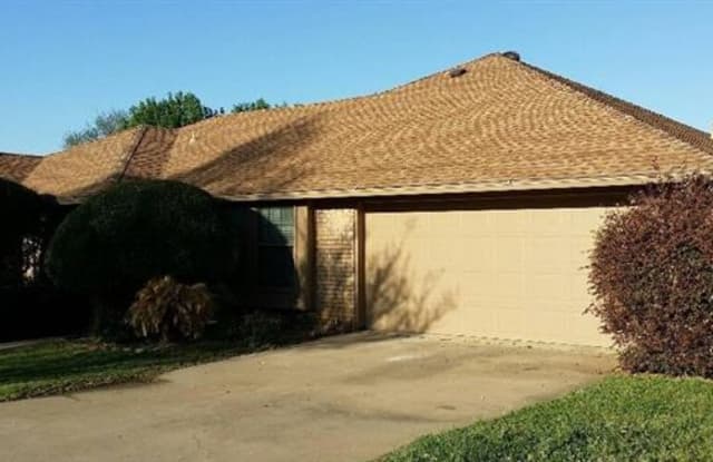 2509 Barr Drive - 2509 Barr Dr, Bedford, TX 76021