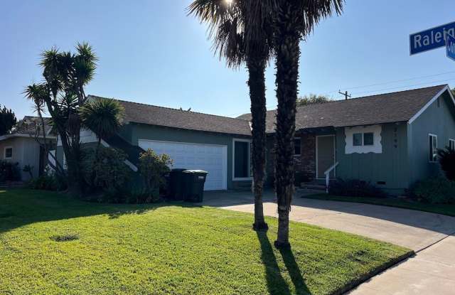 Costa Mesa House Large Lot; Open House Today 3/7/2026 11:30 PM - 1:00 PM