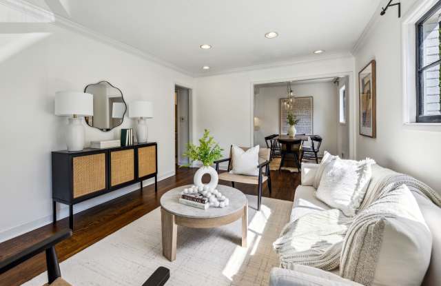 2129 Arlington Avenue Northeast