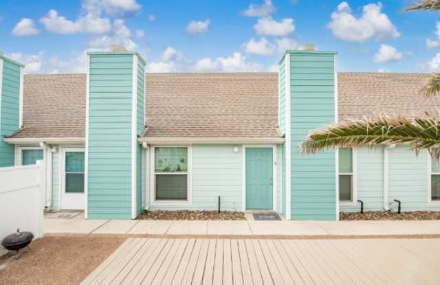 15201 Leeward Dr