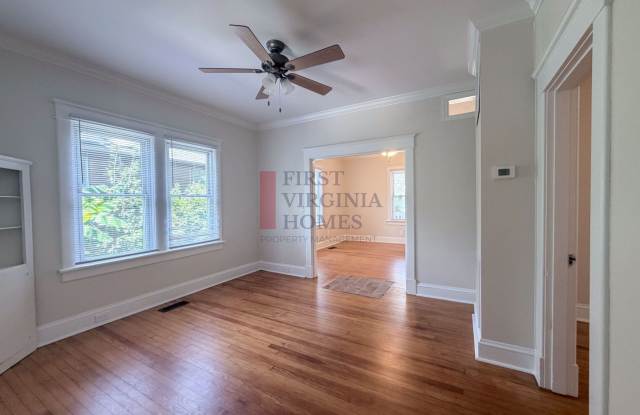 2Bed/1bath Belmont Bungalow