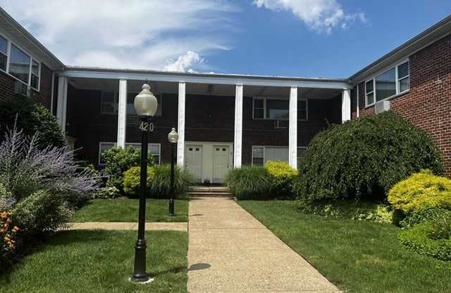 420 Sheridan Place