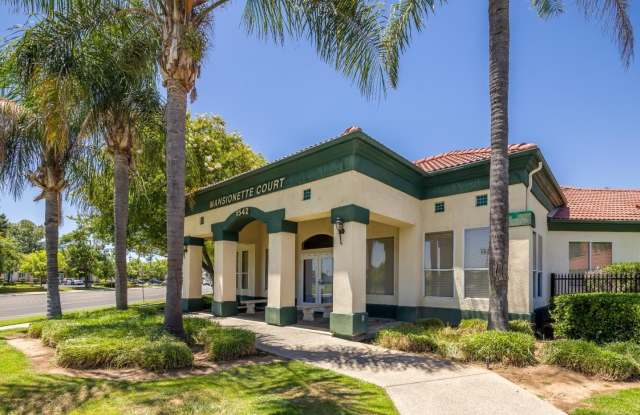 1542 N Alluvial AVE 128