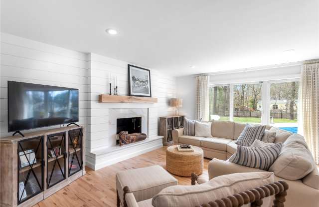 15 Birchwood Lane