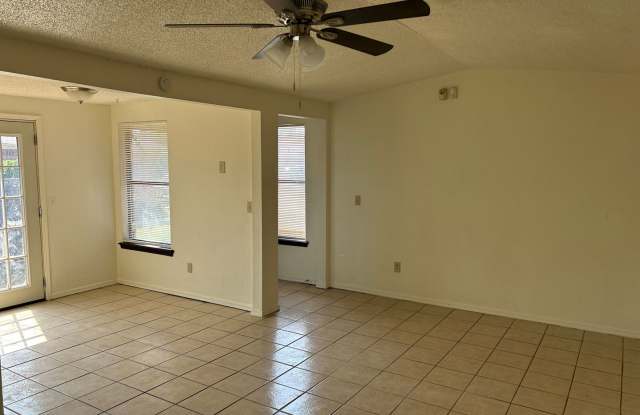 3 Bed/1 Bath Near Tinker AFB!