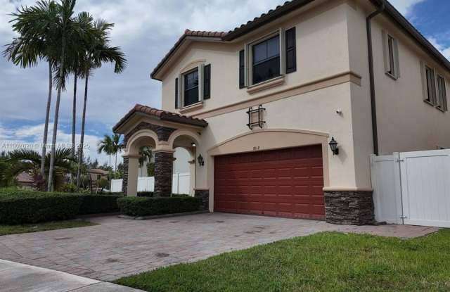 Photo of 8618 W 33rd Ave