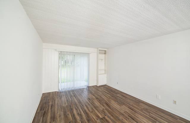 14002  San Casa Place #202