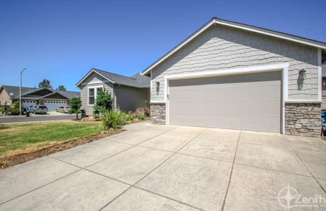 10800 NE 104th Circle