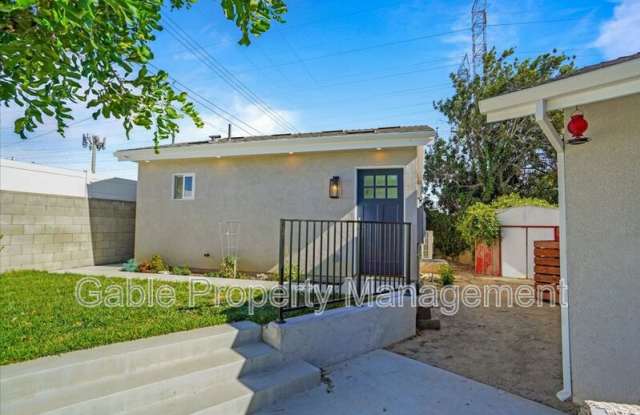 Photo of 9428 1/2 Crebs Ave