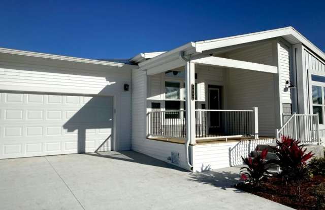 5892 Mora Place, #552