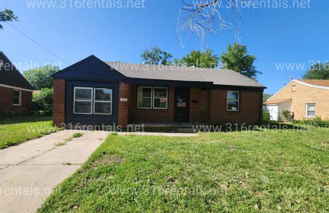 Photo of $1,225 - 3 bed 1 bath - Newly Renovated Single Family Home