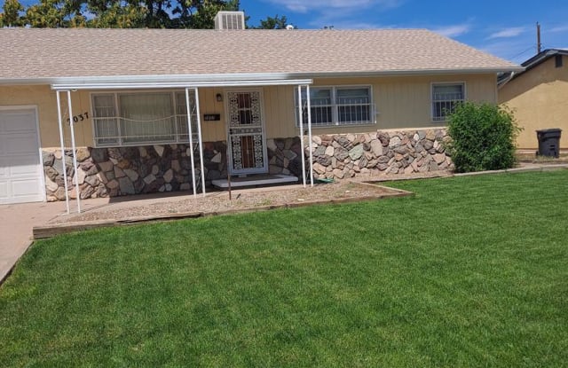 2037 Driftwood Ln. - 2037 Driftwood Lane, Pueblo, CO 81005