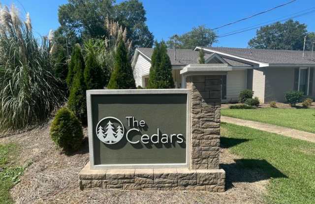 New Listing! 103 Cedar Ct Wetumpka, AL 36092-2129