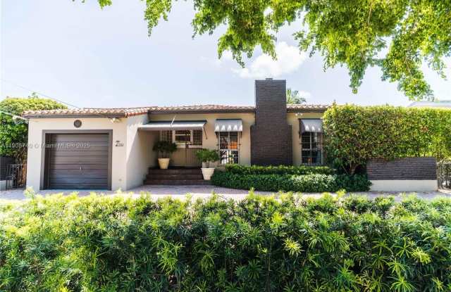 Photo of 1921 SW 18th Ave