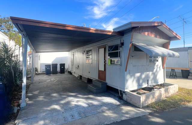 616 Cortez Rd