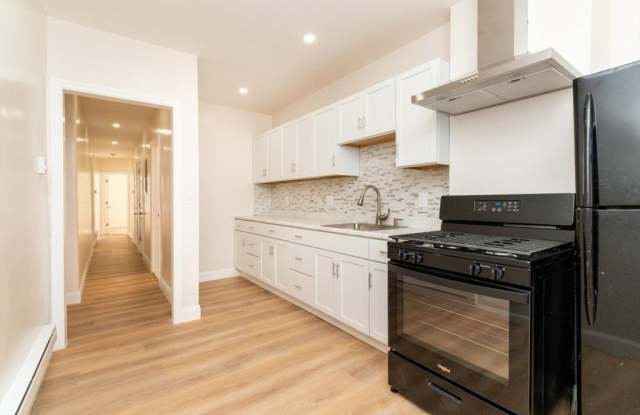 331 Centre St. unit: 2A
