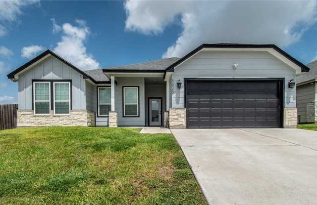 Photo of 3425 Pineda Street