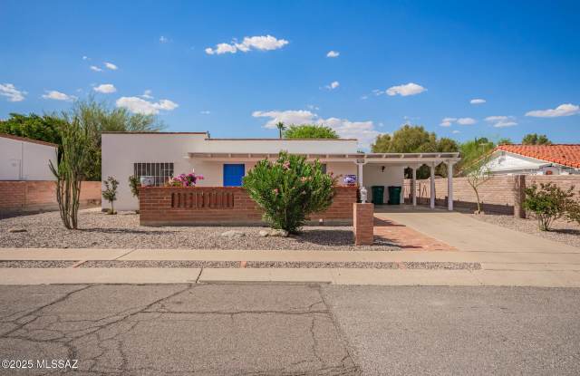 434 S Vista Del Rio