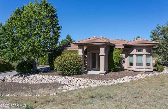 13 N Woodridge Circle