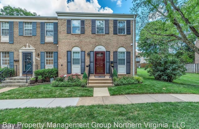 5521 WINFORD CT - 5521 Winford Court, Kings Park West, VA 22032