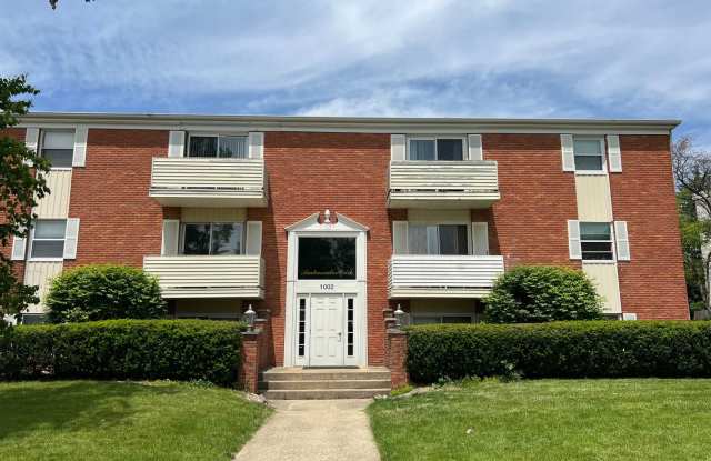 1002 Harding Dr #304