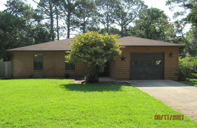 905 Nutmeg Avenue - 905 Nutmeg Avenue, Okaloosa County, FL 32578