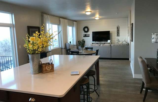 2672 South Shorewood Drive