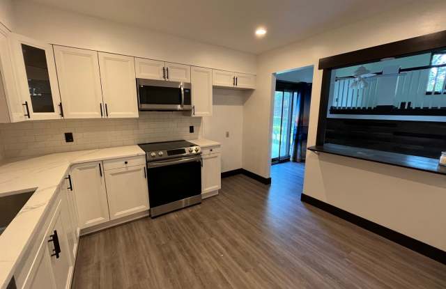 Updated Kitchen, carpet and freshly 3 bedroom / 2 bath home is right off Hwy 169 and Anderson Lakes Parkway