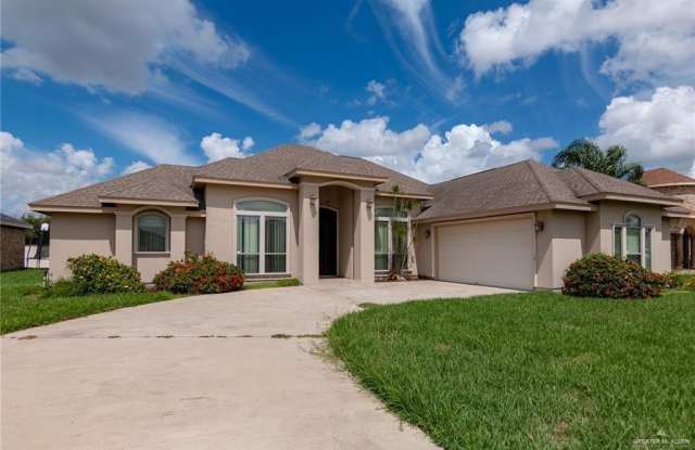 605 Los Palomos Street - 605 Los Palomos Street, Weslaco, TX 78596