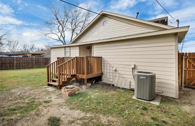 1322 N Powell Parkway