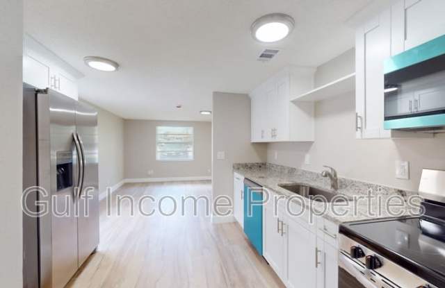 2515 30th Avenue Drive East - B