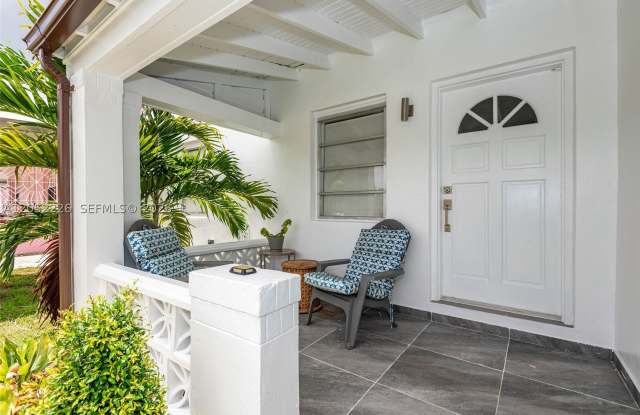 100 SW 58th Ave