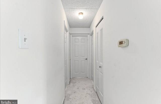 3207 VALLEY Drive unit: 3207