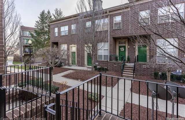 43 GEORGETOWN Ct