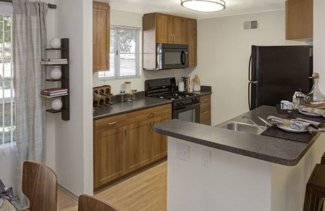 eaves Santa Margarita