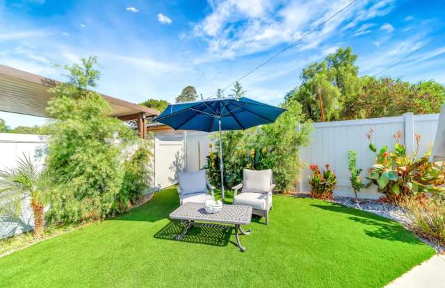 Photo of 23354 Burbank Blvd