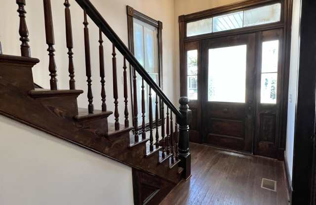 2313 Whitaker StApt A