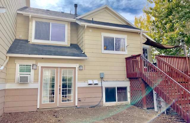 Spacious Rowhouse on Cul-de-sac in SW Longmont for Lease!