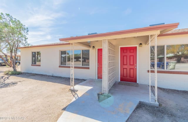 1635 N Justin Lane - 1635 North Justin Lane, Tucson, AZ 85712