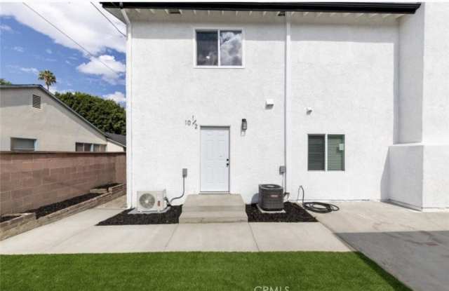 Photo of 10 W Trafford Street 1/2