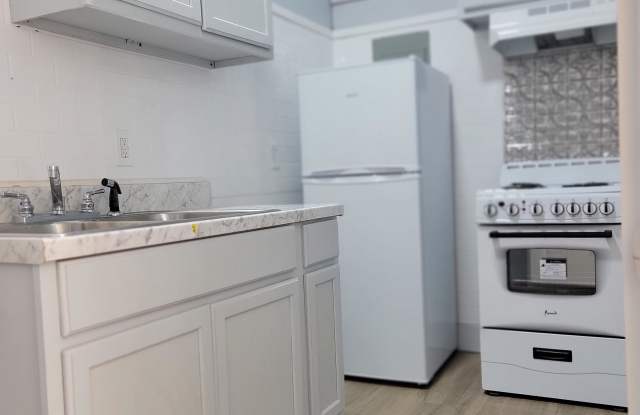 929 West 6th Street - 3