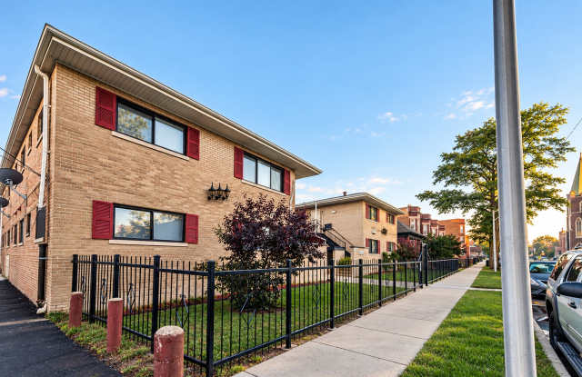 7834 S Coles