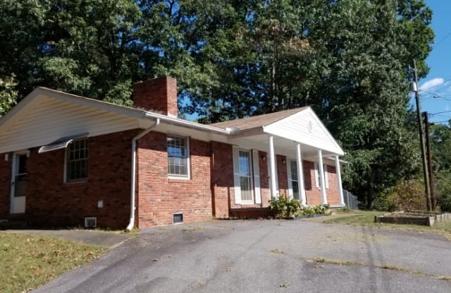 104 Bull Mountain Rd - 104 Bull Mountain Road, Buncombe County, NC 28805