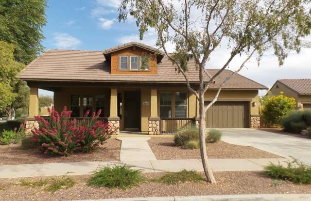 Gorgeous 4 bedroom home in amenity rich Verrado!