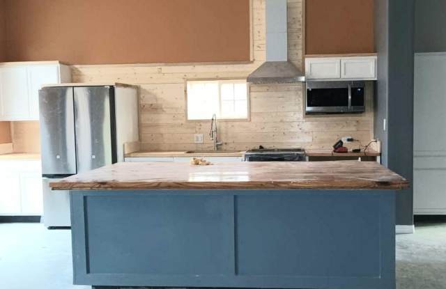 Renovated / Spacious Ranch Style Home in Lago Vista